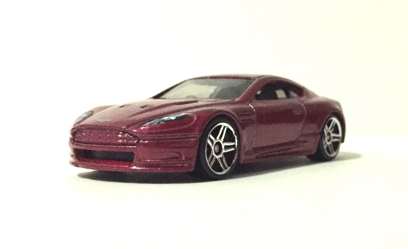 Illustration for article titled Thursday on the Thames - Aston Martin DBS by Hot Wheels